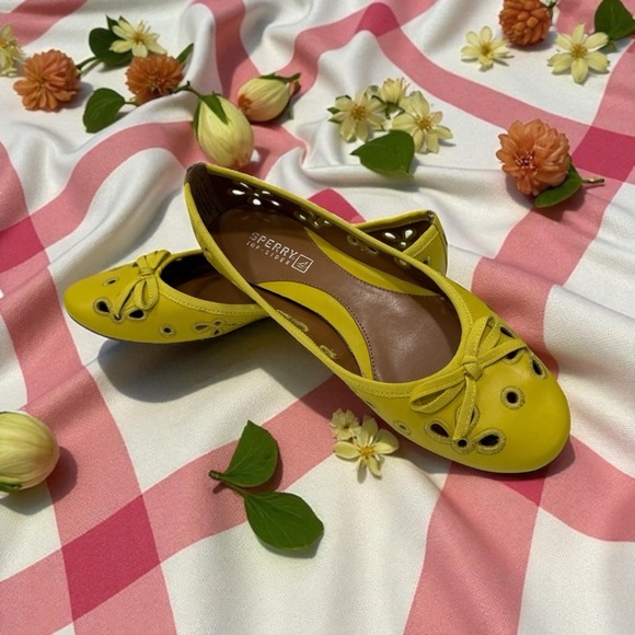 Sperry Yellow Flats Comfortable Loafers size 7 - Picture 6 of 10